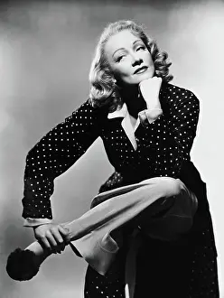 Marlene Dietrich, ca. 1937