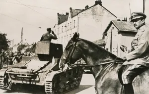 Lcgr1406 Prints: Marshall Mannerheim, Commander of Finnish Army reviews a military parade in Dec