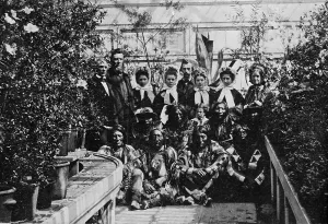 Images Dated 15th April 2008: Mary Todd Lincoln (standing at far right)