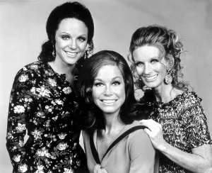 Valerie Prints: THE MARY TYLER MOORE SHOW, from left: Valerie Harper
