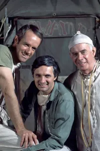 Uniform Prints: MASH, (aka M*A*S*H*), from left: Mike Farrell, Alan Alda, Harry Morgan, (1975), 1972-1983