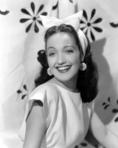 Images Dated 29th October 2013: MASQUERADE IN MEXICO, Dorothy Lamour, 1945