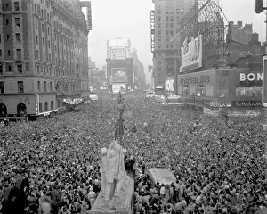 Times Square Prints: Massive crowd gathers in Times Square to celebrate the surrender of Japan