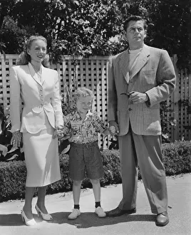Keyes Prints: THE MATING OF MILLIE, from left: Evelyn Keyes, Jimmy Hunt, Glenn Ford, 1948