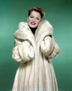 Womens Fashion Prints: Maureen O'Hara, 1958