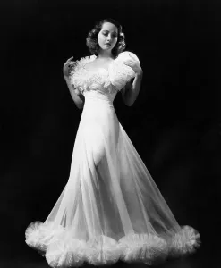 Ruffled Collar Prints: Merle Oberon 1938