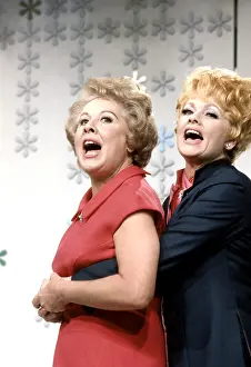 Singing Prints: THE MIKE DOUGLAS SHOW, from left
