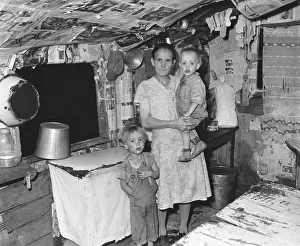 Pots Prints: Miner's wife with two children in a 3 room house that rents for $6 monthly