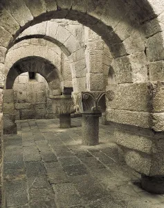 Monastery of San Salvador of Leyre. SPAIN. Yesa. Monastery of San Salvador of Leyre. Crypt (11th c.). Romanesque art. Architecture. AISA/Everett Collection**US SALES ONLY**