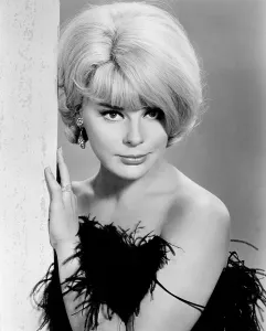 Feathers Prints: THE MONEY TRAP, Elke Sommer, 1965