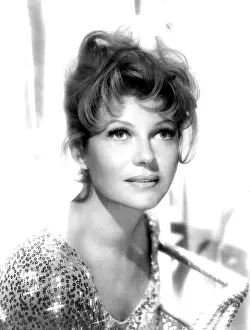 Movpor12 Prints: THE MONEY TRAP, Rita Hayworth, 1965