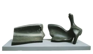 MOORE, Henry (1898-1986). Broken Figure. 1975. Sculpture on marble. AISA/Everett Collection - Image has fine art copyright