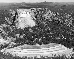 Images Dated 19th April 2007: Mount Rushmore, with the faces of U