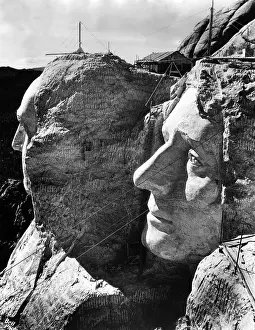 Images Dated 27th March 2007: MOUNT RUSHMORE, operations to resume in April after halting for winter