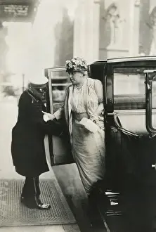 Rich Prints: Mrs. Charles Michael Schwab, stepping out of a car with chauffers assistance, Sept. 1915