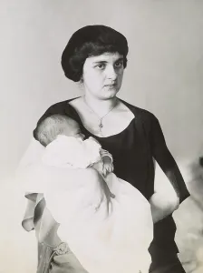 Trial Prints: Mrs. Mary Creighton with her baby born between her arrest in and before her ensuing acquittal in Newark