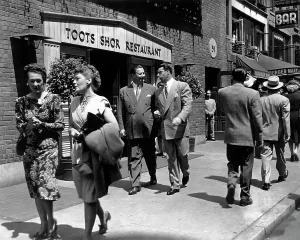THE NAKED CITY, Toots Shor, Joe DiMaggio, on location in New York, 1948