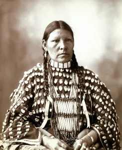 Images Dated 21st March 2008: Native American woman, portrait of an Arapahoe woman