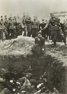 Ukraine Prints: Nazi police and Wehrmacht soldiers at an execution by S