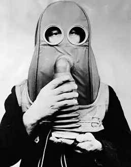 Head Shoulders Prints: New gas respirators for citizens unable to wear ordinary designs