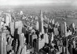 Images Dated 24th July 2007: New York City- An aerial view of midtown Manhattan