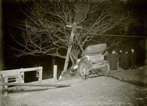 Central Park Prints: New York City, auto wreck in Central Park, circa 1910-1915