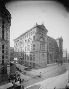 1910s Candid Prints: New York City, criminal courts building, photograph circa 1900s-1920s