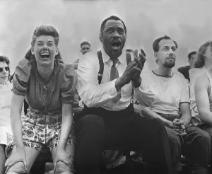 Applauding Prints: New York City, Paul Robeson (center)