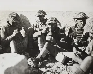 Lcgr1310 Prints: New Zealanders in Libya eat lunch during World War 2
