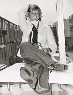 Cambridge Prints: NEWTON-JOHN, Olivia (1949). Portrait in London the 23rd May 1975