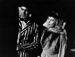 Images Dated 8th April 2005: NIGHTMARE ALLEY, Tyrone Power, Joan Blondell