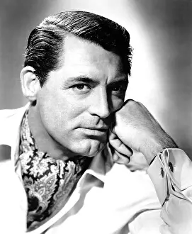 Cufflinks Prints: NOTORIOUS, Cary Grant, 1946