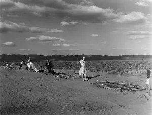 Atom Bombs Prints: Nuclear Operation Cue tested human ability to survive atomic bombs