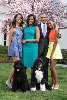 Daughters Prints: Obama Family photo in the White House Rose Garden
