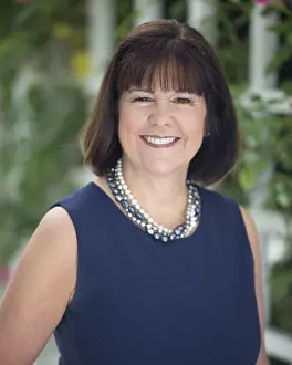 Garden Prints: Official photo of Second Lady Karen Pence