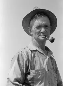 Oklahoma Prints: Former oil worker working in a ditch-digging gang