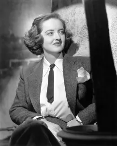 Images Dated 21st February 2017: OLD ACQUAINTANCE, Bette Davis, 1943