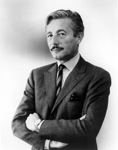 2000 Prints: Oleg Cassini in a 1960s portrait. Courtesy: CSU Archives / Everett Collection