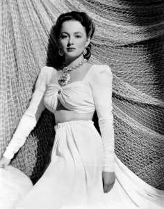 Statement Necklace Prints: Olivia de Havilland, ca. early 1940s