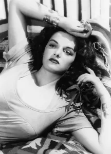 Images Dated 26th June 2014: THE OUTLAW, Jane Russell, 1943