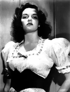 Peasant Blouse Prints: THE OUTLAW, Jane Russell, 1943