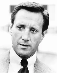 Images Dated 26th June 2015: THE OUTSIDE MAN, Roy Scheider, 1972