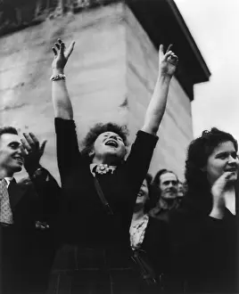 Rs4wn Prints: Parisian woman cheers at liberation celebration
