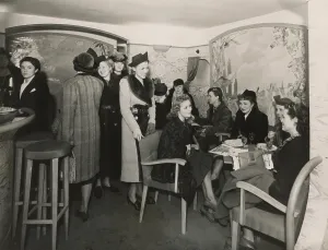 Commercial Prints: Passengers in a salon on the transatlantic seaplane, the Rochambeau, Dec. 1938