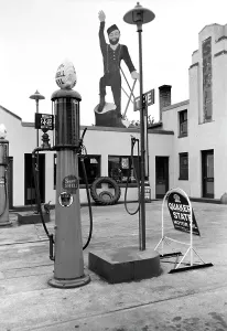 Gasoline Prints: Paul Bunyan atop gas station, Bemidji