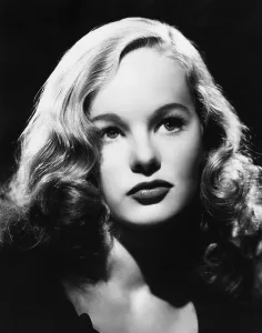Head Shot Prints: Peggy Cummins, Fox portrait, late 1940s