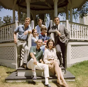 Christopher Prints: PEYTON PLACE, (back, l to r): Ryan O'Neal