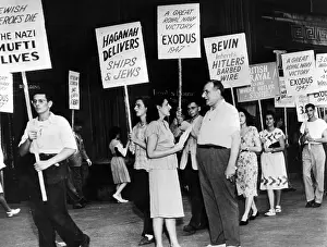 Zionism Prints: Pickets at the British Consulate in Chicago