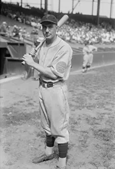 Manager Prints: Pittsburgh Pirate third baseman Harold Pie Traynor in 1925