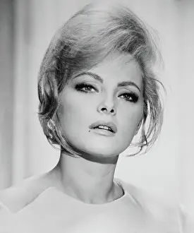 Lisi Prints: ANYONE CAN PLAY, (aka LE DOLCI SIGNORE), Virna Lisi, 1968